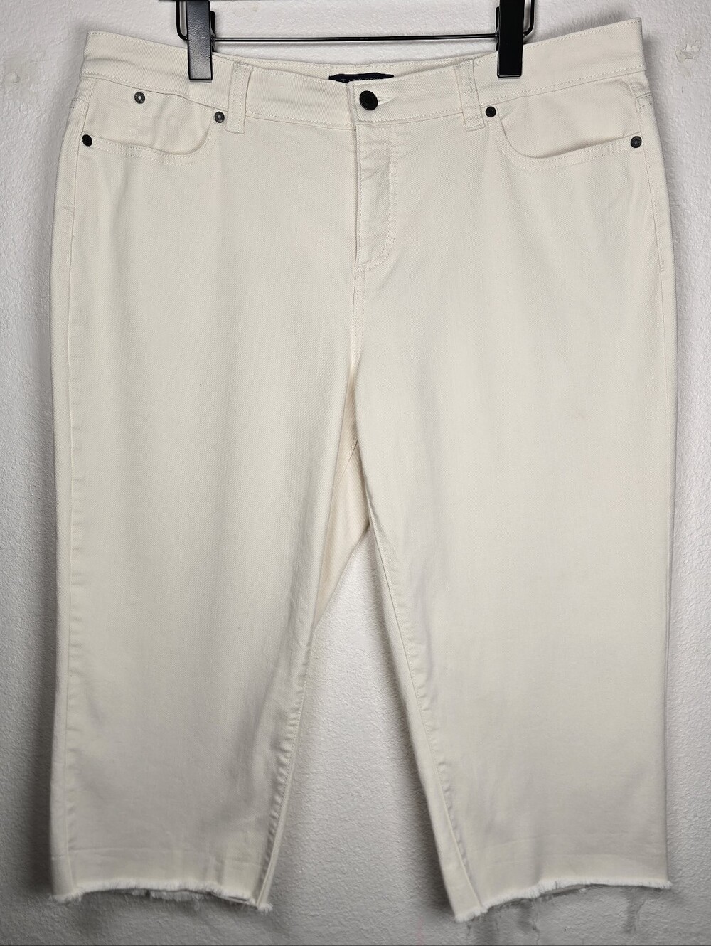 Talbots Simply Flattering 5-Pocket Off-White Denim Capris Pants Size 16
